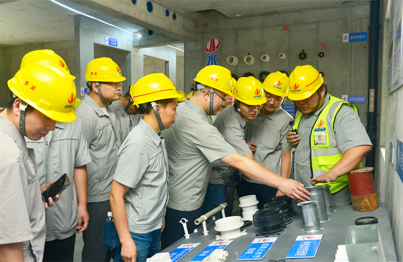 为进一步推进优质客户高效履约，提升交付品质、达成客户满意，2025年6月25日，437ccm必赢国际建设集团在上海组织召开2025年越秀地产、华润置业客户履约推进会。